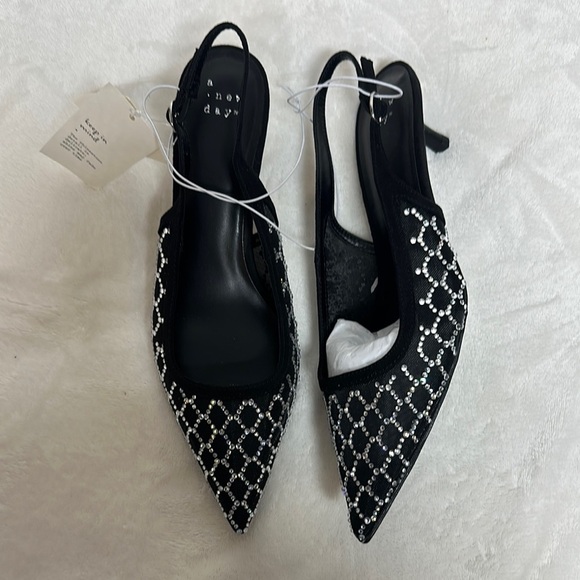A New Day Black and White Geometric Heels Slingback - Picture 1 of 13